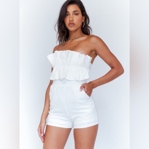 Princess Polly Hunter Mae Romper - Picture 1 of 16